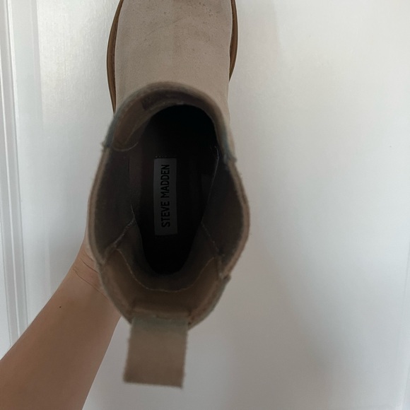 Steve Madden Chelsy Chelsea Bootie - Picture 3 of 5